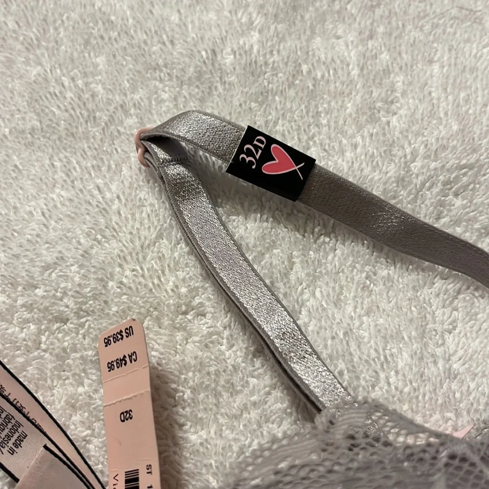 Victoria’s Secret new with tags padded push-up bra 32D Gray - Picture 2 of 5